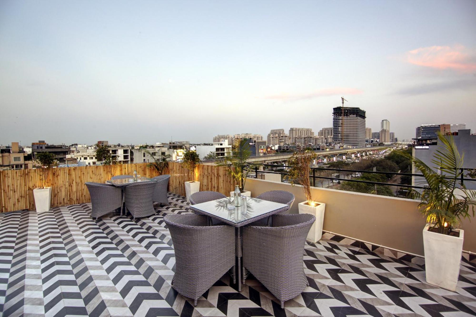 Saltstayz Select - Golf Course Road Gurgaon Buitenkant foto