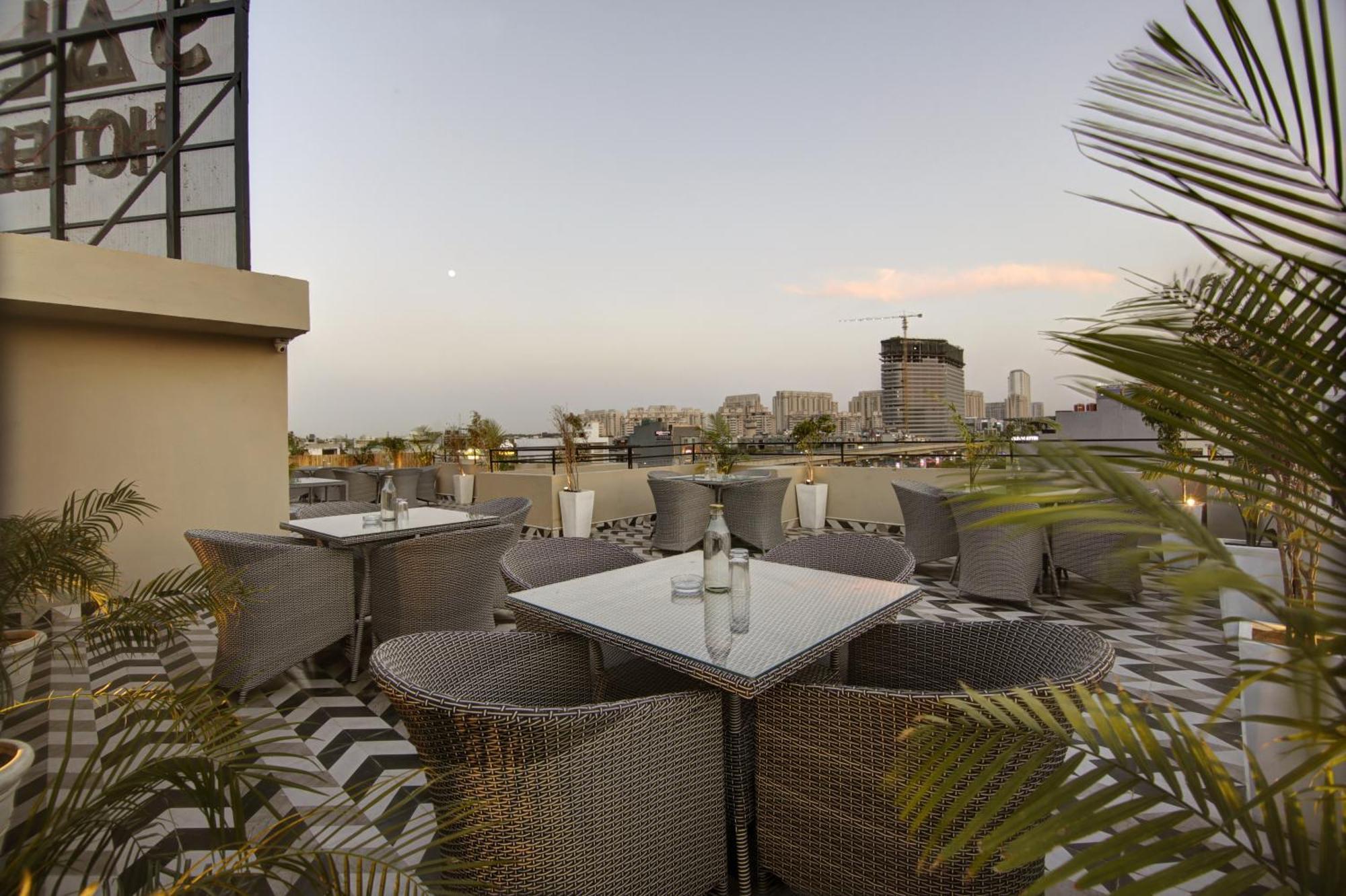 Saltstayz Select - Golf Course Road Gurgaon Buitenkant foto